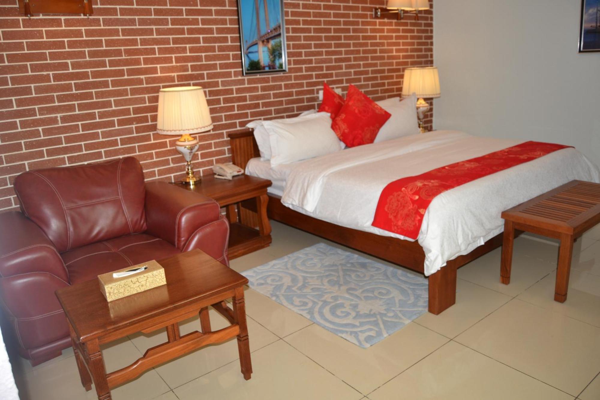 Grand Hotel Aeroport, Douala Exterior foto